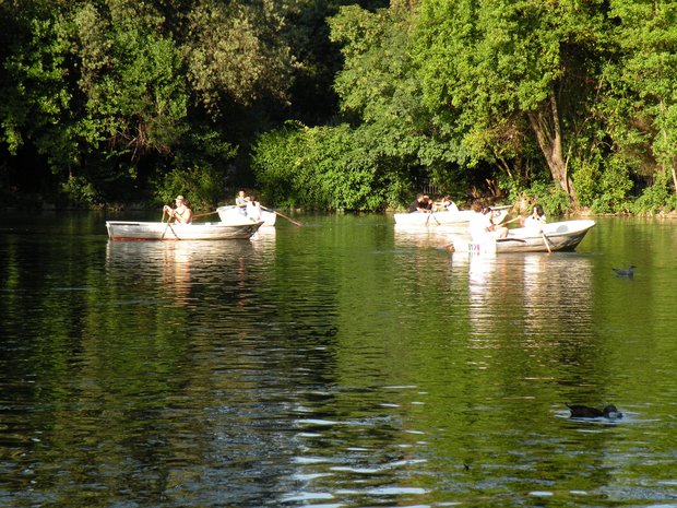  barques sur un plan d'eau, Villa Borghèse